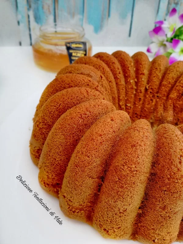 CIAMBELLA PANNA E MIELE