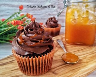 sacher cupcake