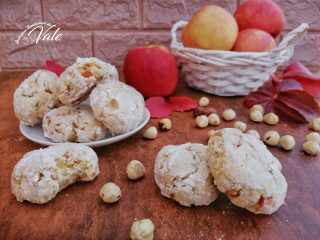 biscotti mele e nocciole