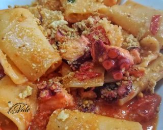 paccheri con polpo e taralli