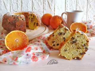 ciambella arance e gocce di cioccolato
