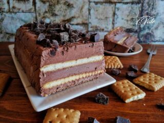 Semifreddo al Cioccolato e Biscotti