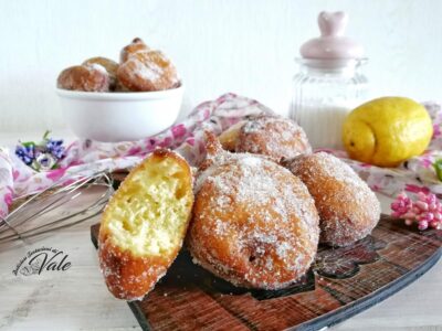 Frittelle Dolci Lievitate alla Ricotta