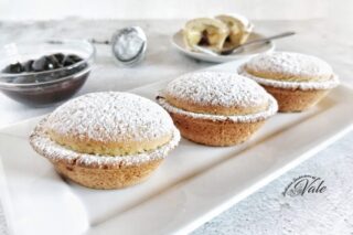 Pasticciotto con Crema e Amarena