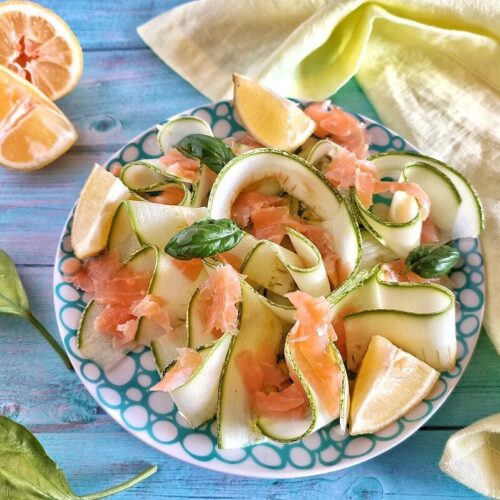 INSALATA DI ZUCCHINE E SALMONE AFFUMICATO tutto a crudo