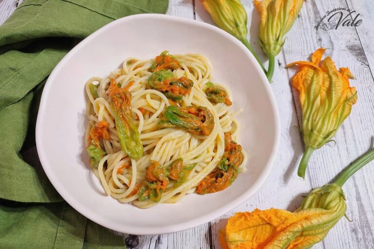 PASTA CON FIORI DI ZUCCA primo piatto veloce e saporito